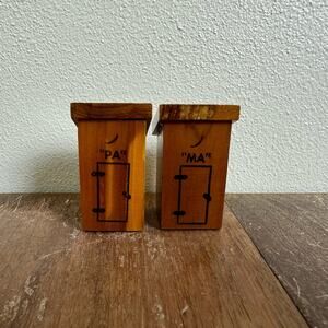 Vintage hand made Wooden Ma &‎ Pa Outhouse Salt and Pepper Shakers